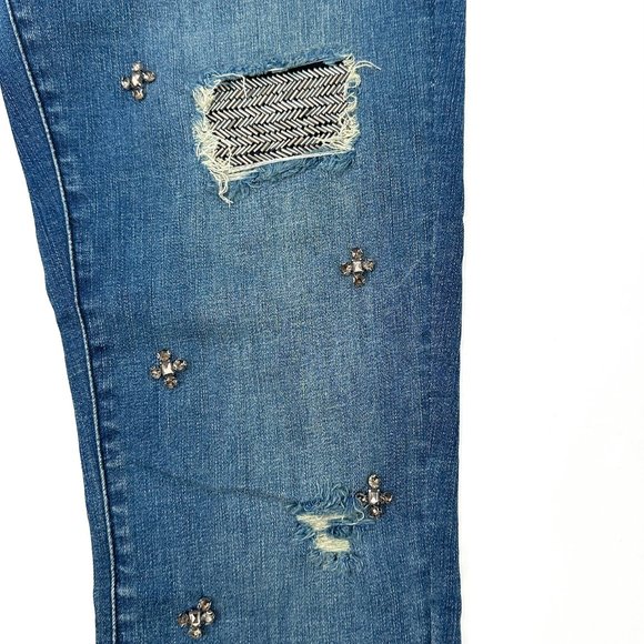 Blank NYC Embellished Girlfriend Crop Jeans - Picture 4 of 8